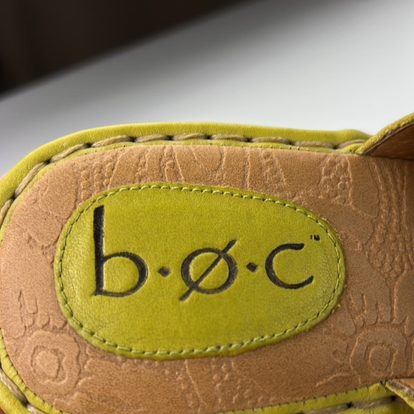 b.o.c. green leather weather wedges with appliques - Picture 6 of 10